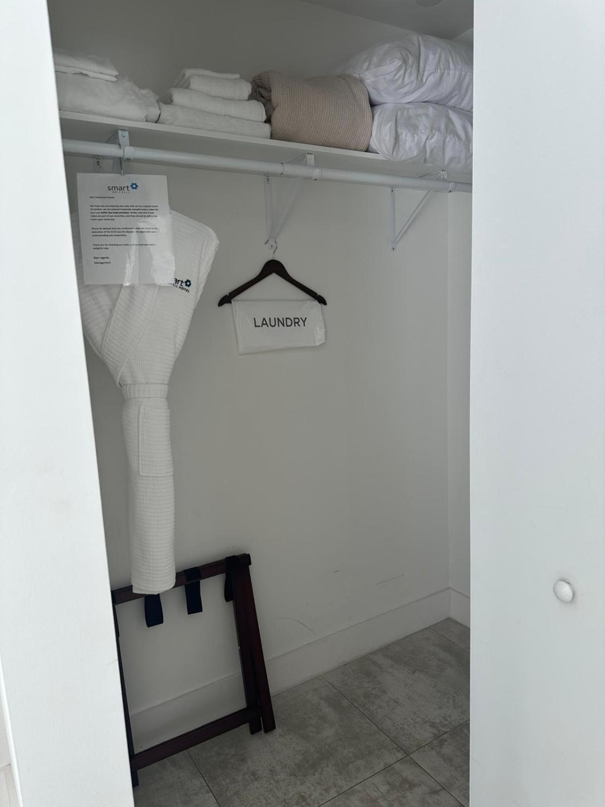 Smart Brickell Hotel マイアミ エクステリア 写真